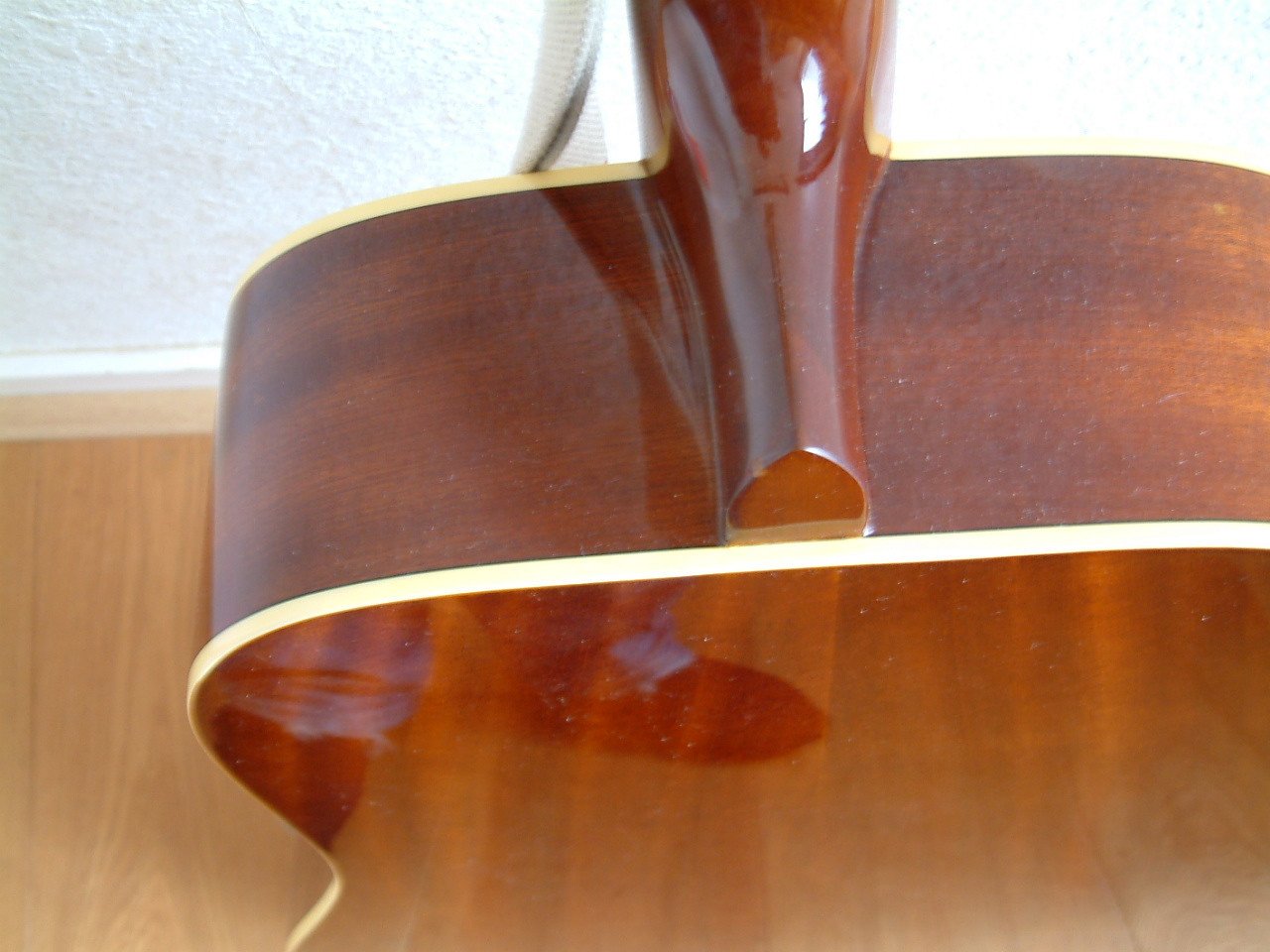 Western Vanderson gitaar met goede rugtas  zo goed als nieuw gitaar