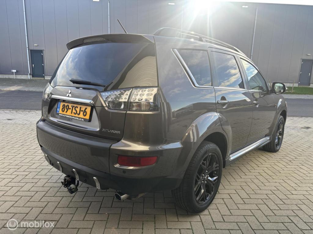 Mitsubishi Outlander 2.0 instyle