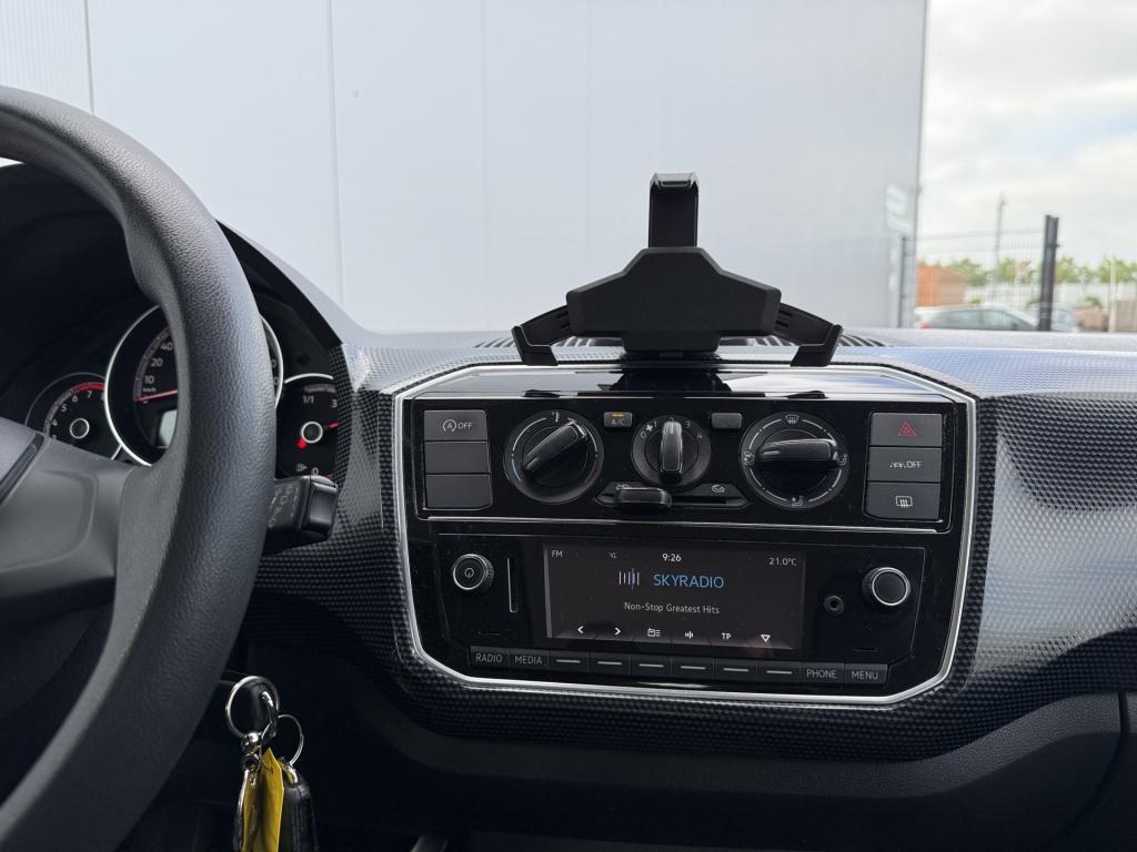 Volkswagen UP! 1.0 65pk 5drs. cruise | apps | camera