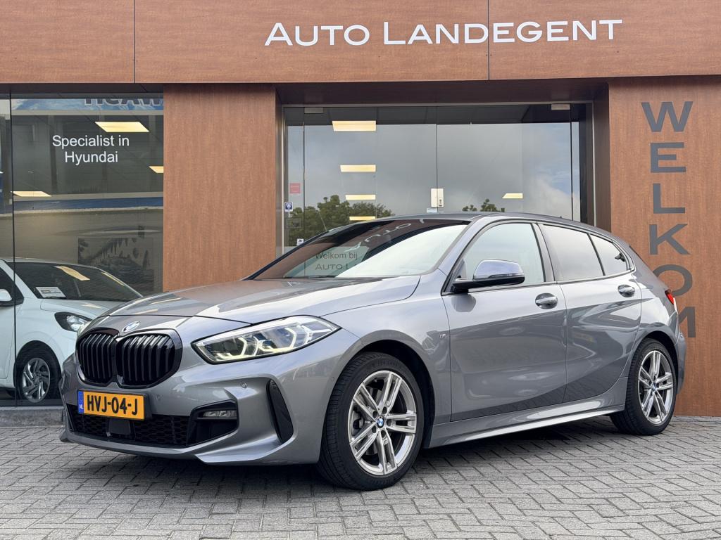 BMW 1 Serie 118i m-sport | carplay | parkeer sensoren | dab | cruise contro