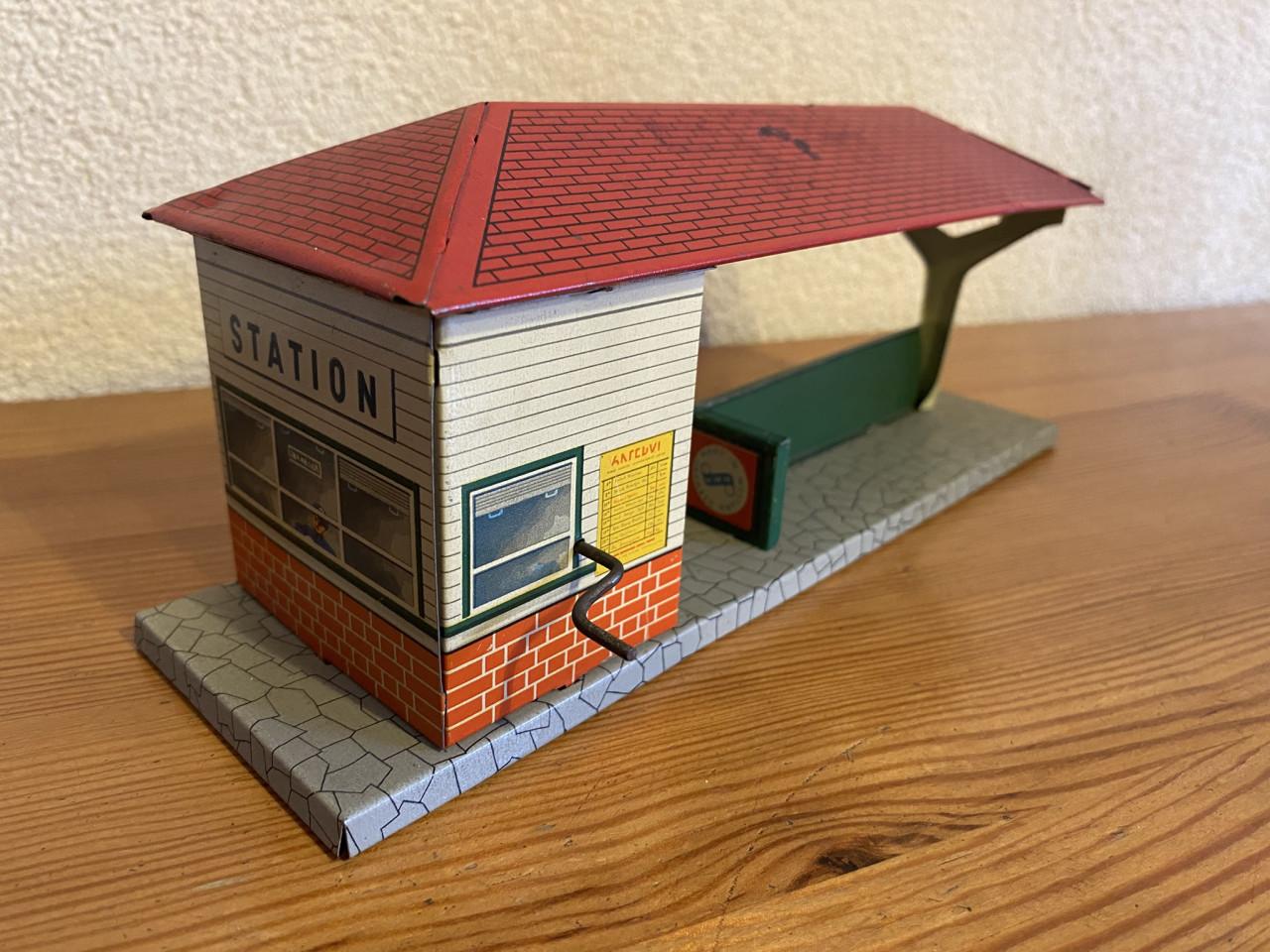 4 stuks blikken toebehoren voor bij modeltreinen