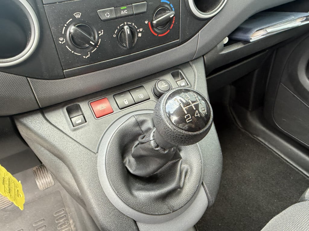 Peugeot Partner 120 1.6 bluehdi 75 l1 premium pack 3-zitter