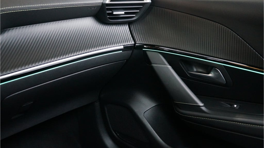 Peugeot 208 1.2 puretech gt pack rijklaar incl garantie