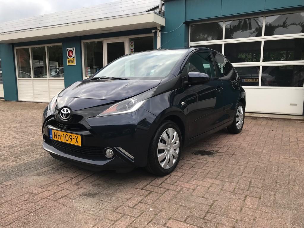 Toyota Aygo 1,0 12v x-play
