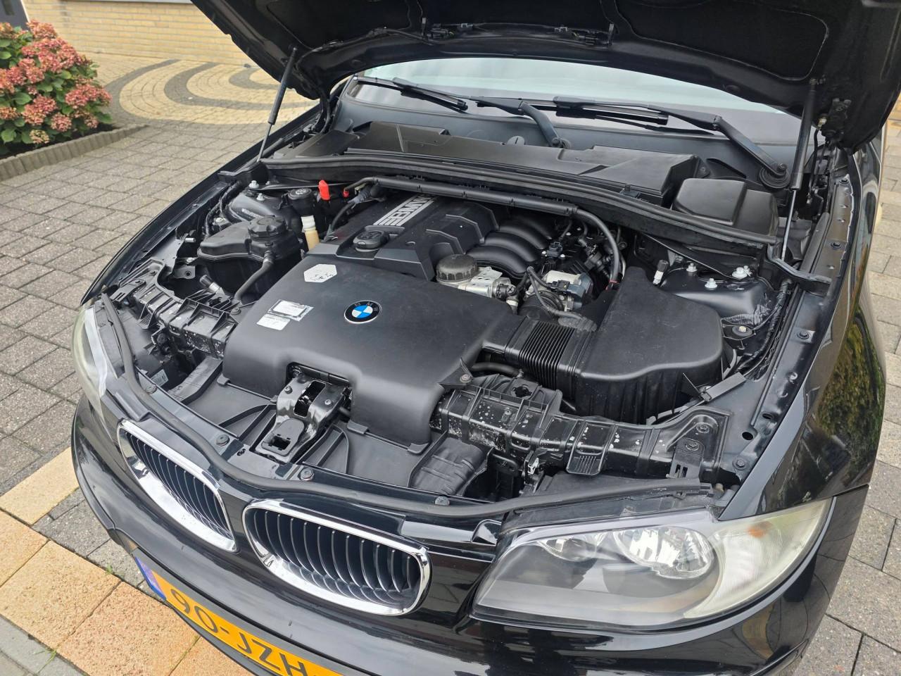 Tekoop zeer mooie Bmw 1SERIE 116i 2.0i Business Line