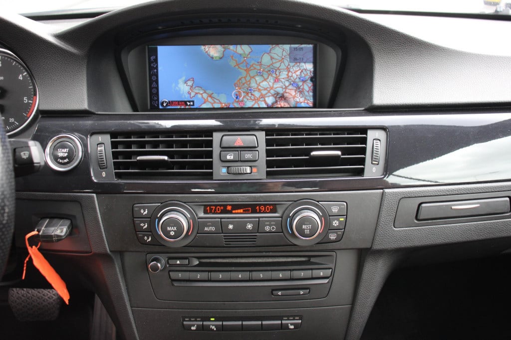 BMW 3-serie cabrio 330d executive | leder | navi | btw