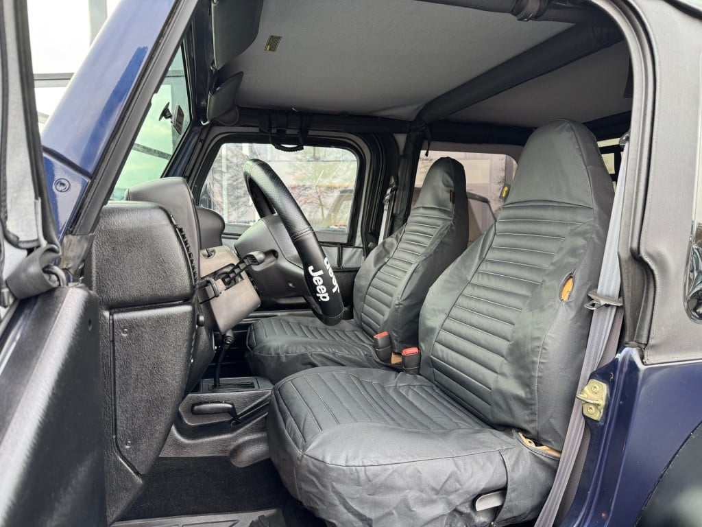 Jeep Wrangler 2.5i softtop + hardtop