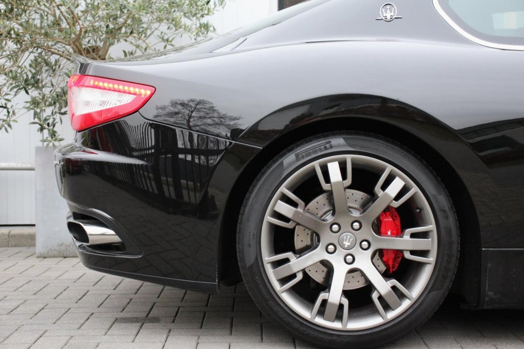 Maserati Granturismo 4.7 s mc - youngtimer - alcantara pack - xenon - nero 