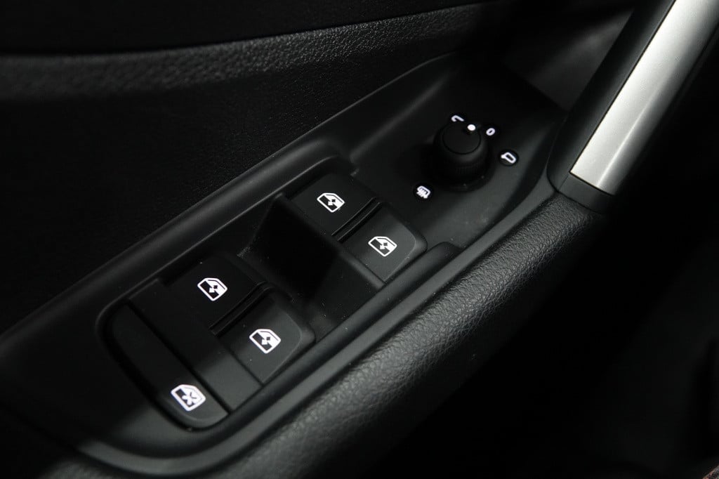 Audi Q2 1.5 tfsi | led | pdc | stoelverw. | airco |