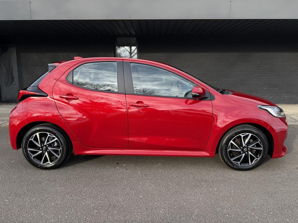 Toyota Yaris 1.5 hybrid 115 bns