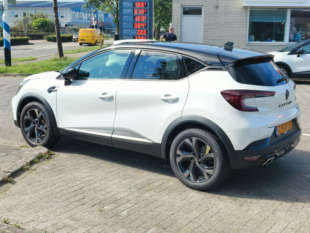 Renault Captur 1.6 e-tech hybrid 145 e-tech engineered