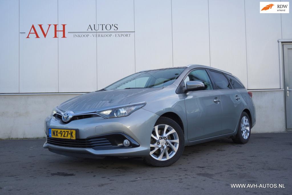 Toyota Auris touring sports 1.8 hybrid lease