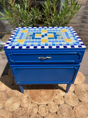 Blauw kastje | vintage | mozaïekblad