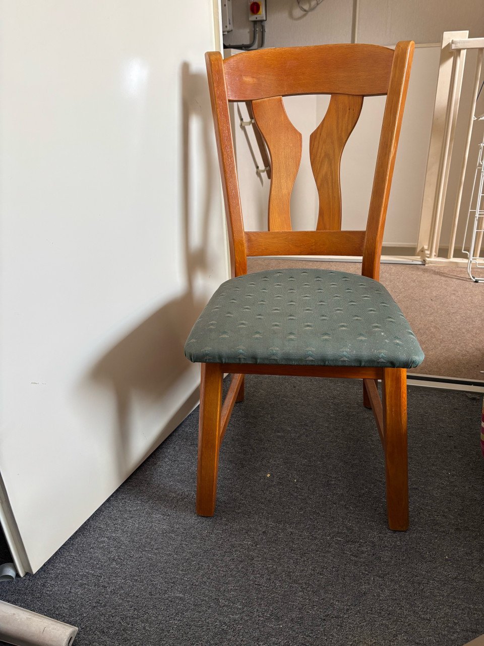 4 eetkamer stoelen