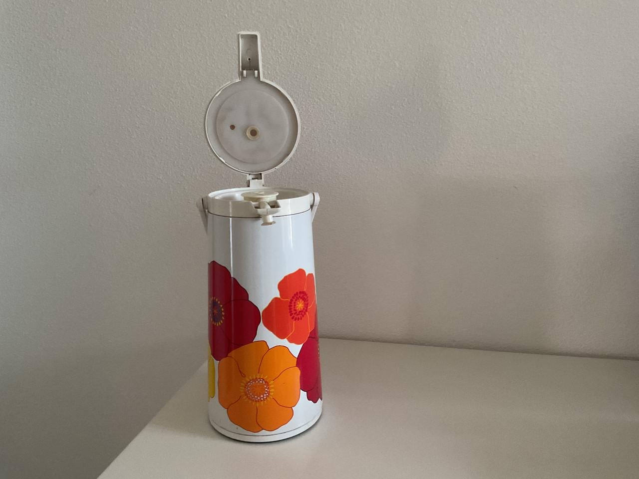 Thermoskan met pompje