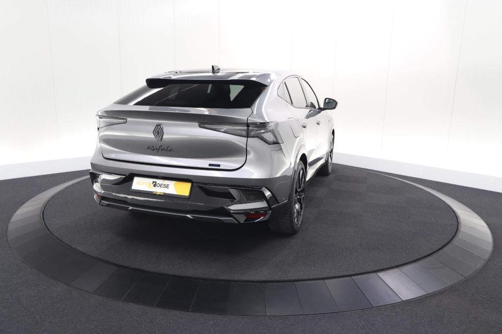 Renault Rafale 1.2 e-tech 4x4 plug-in hybrid 300 atelier alpine | panoramad