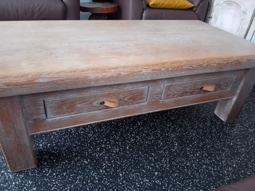 Robuuste salontafel
