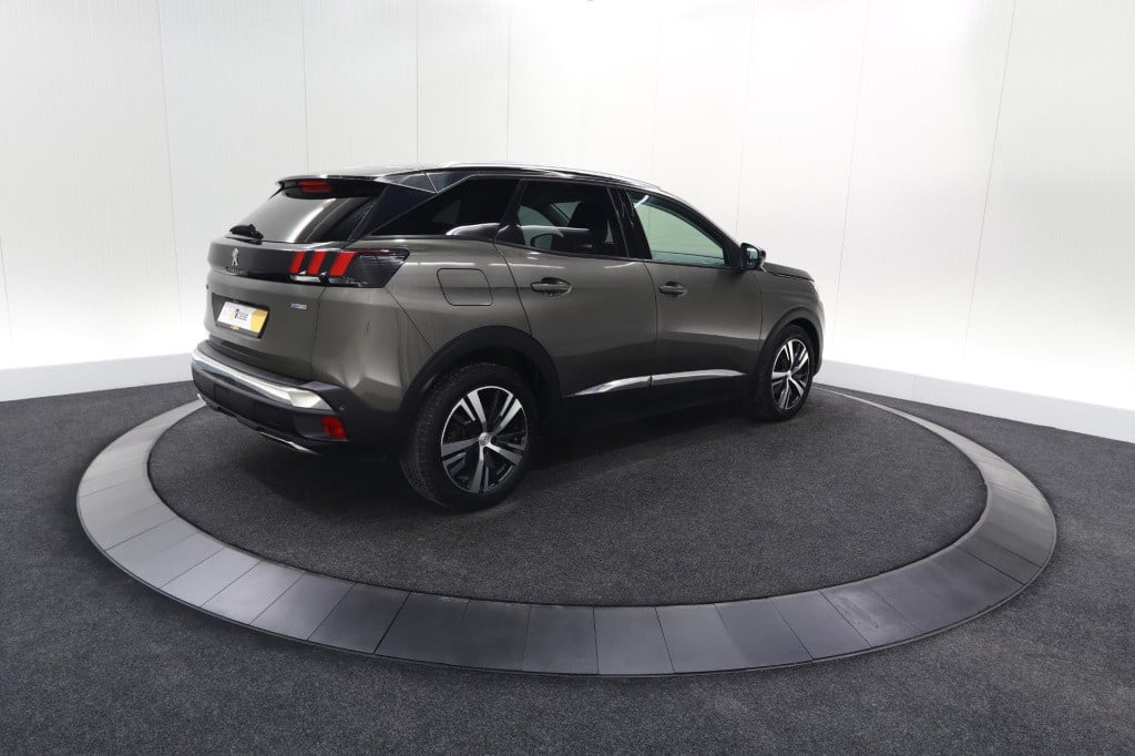 Peugeot 3008 puretech 130 eat6 allure | camera | navigatie | apple carplay 