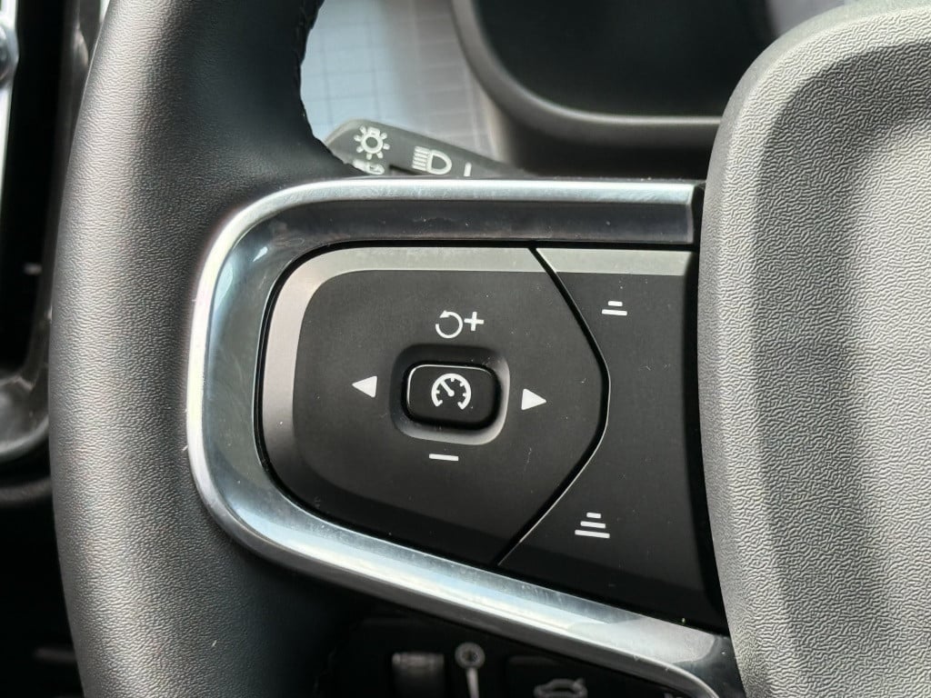 Volvo XC40 t4 211pk recharge inscription exp| panodak| camera| stoel+stuur.