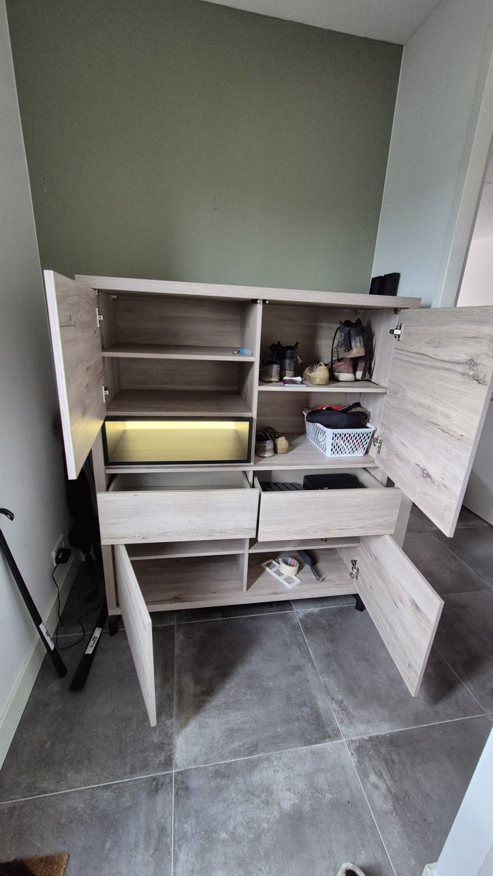Kast licht hout met led verlichting