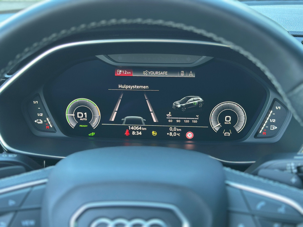 Audi Q3 sportback 45 tfsie s-line | keyless | dode hoek | adapt. cruise | e