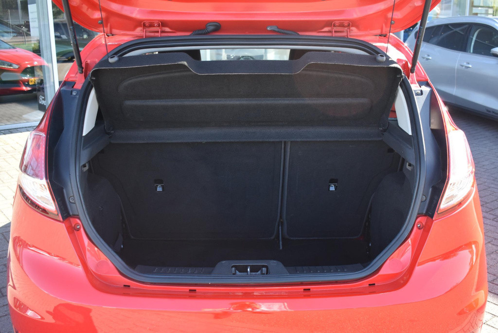 Ford Fiesta 1.0 ecoboost red edition | 140 pk| voorzien van nieuwe distribu