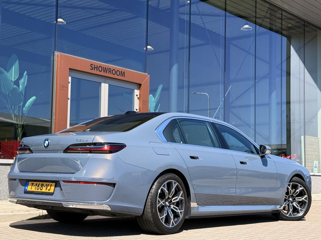 BMW 7 Serie 750e xdrive | bowers & wilkins | 360 | skylounge | leder | trek