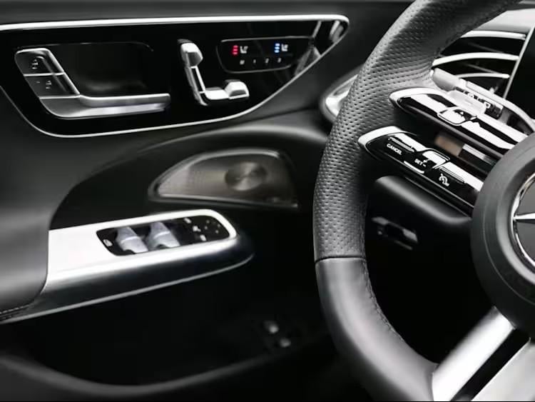 Mercedes-Benz E-Klasse estate 300 e sport edition amg line | panorama schui