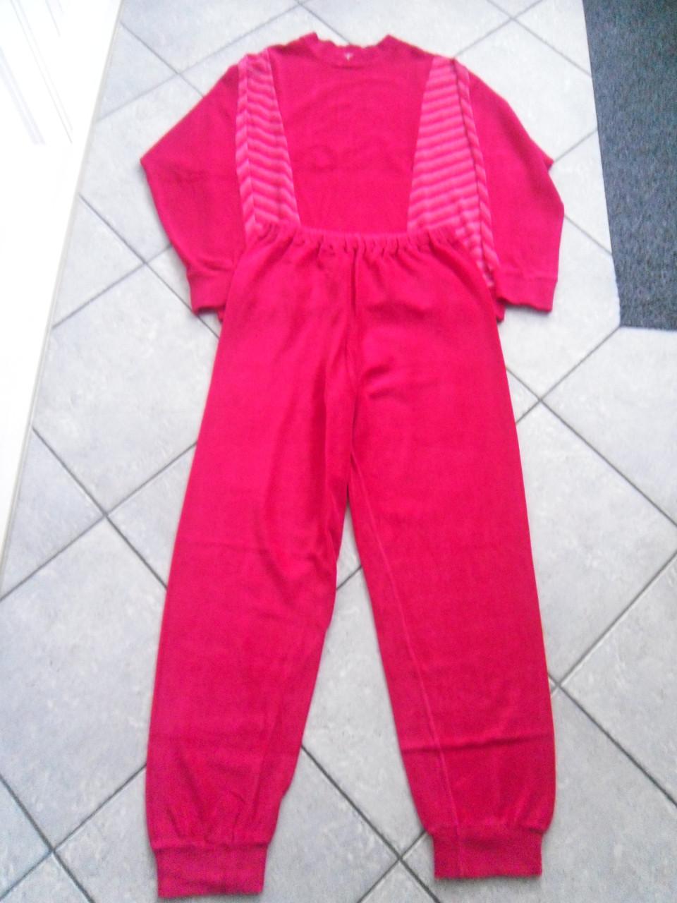 NIEUWE PYAMA [ HUISPAK ] MAAT L € 7,50