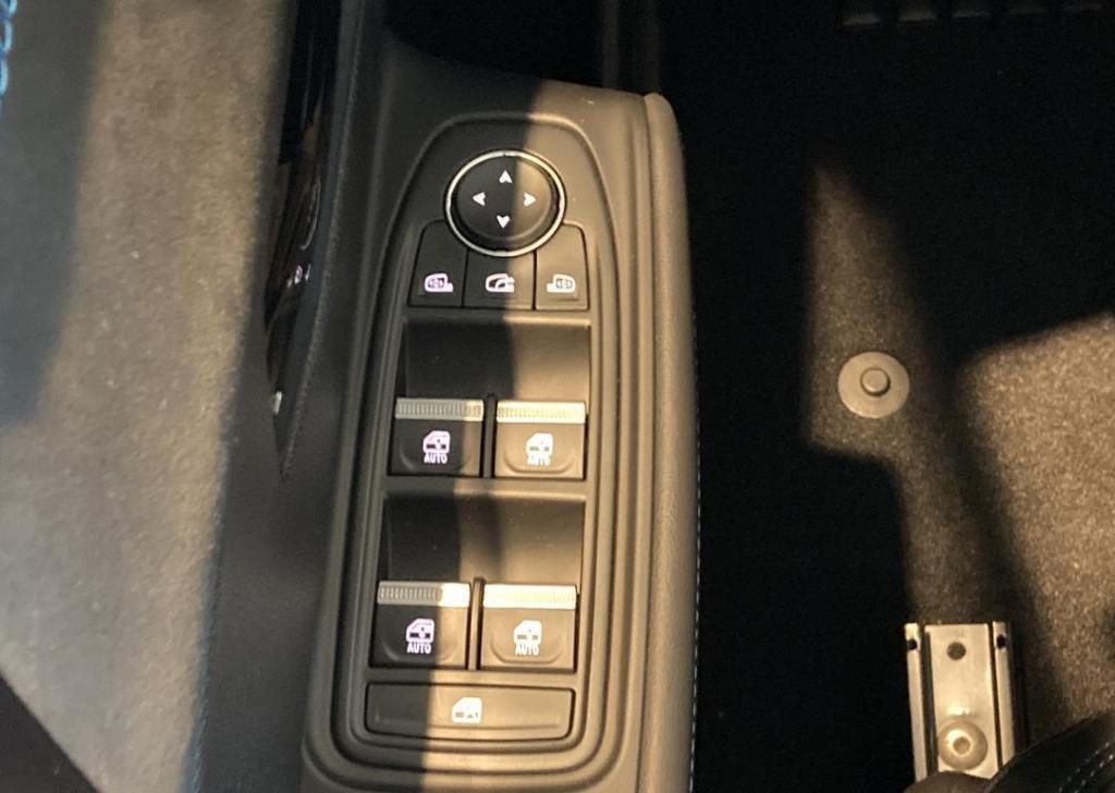Renault Clio 1.8 hybrid 160 esprit alpine - demo / harman kardon