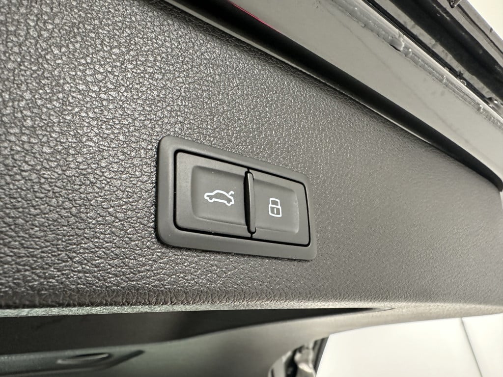 Audi Q2 35 tfsi advanced | adaptief cruise control | led koplampen | sto