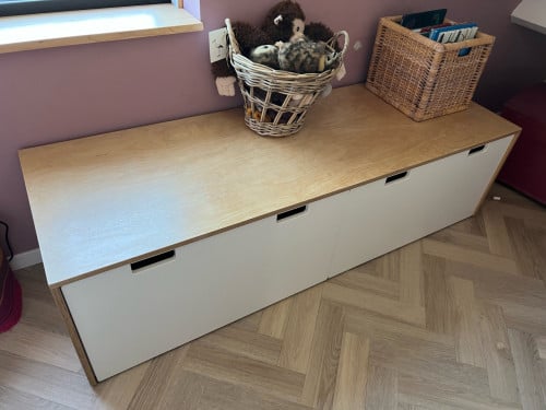 Ikea kast/kinder bureau