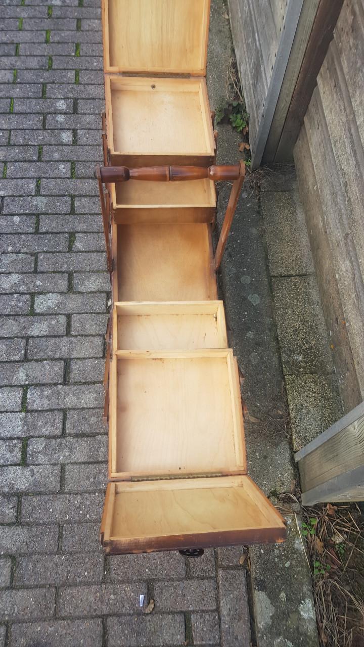 Grote staande naaikoffer
