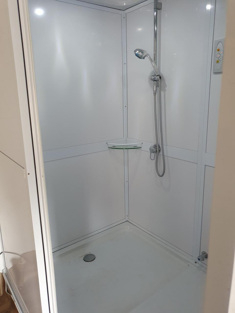 Big Move mobiele badkamer incl. vuilwater pomp FLO300 IP54