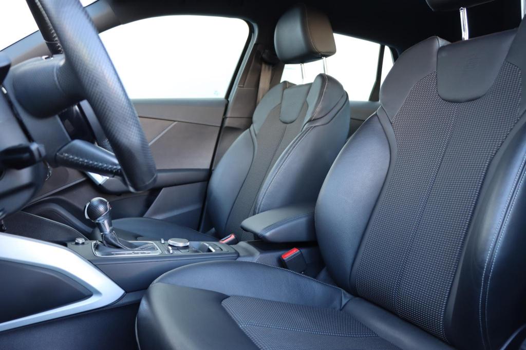 Audi Q2 1.0 tfsi sport airco | navi