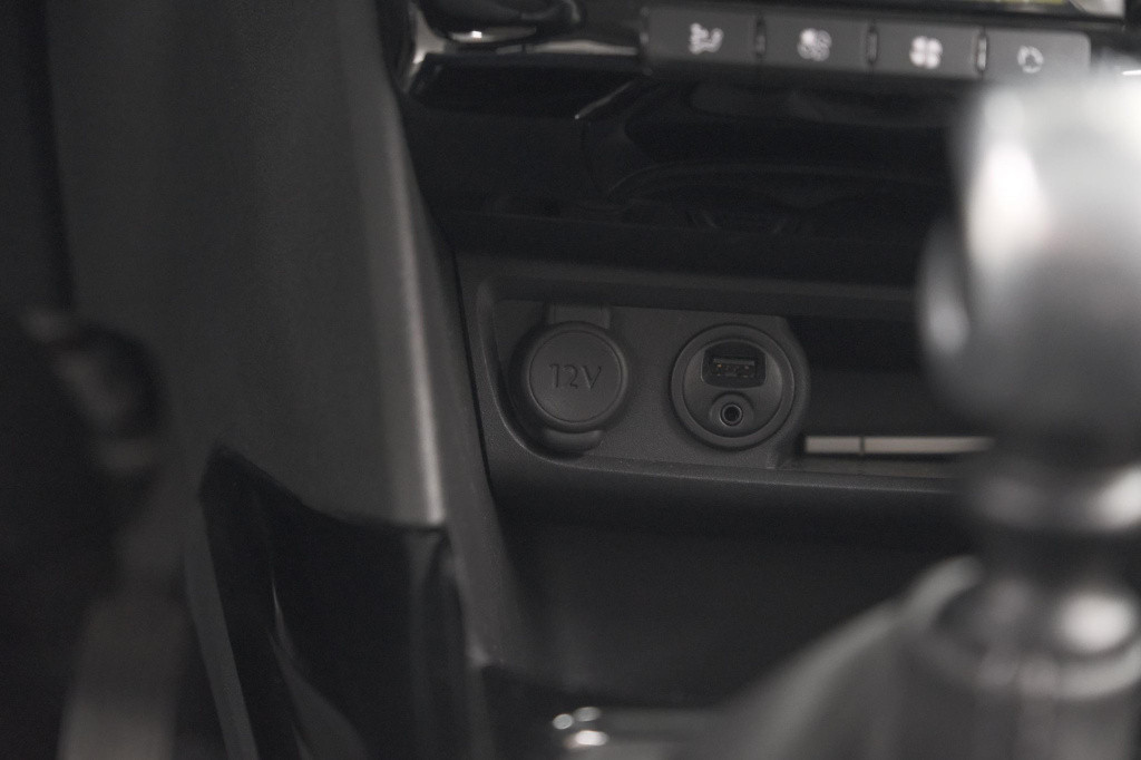 Peugeot 2008 puretech 130 gt-line | trekhaak | camera | apple carplay | par