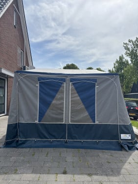 Mooie 4 persoons Vouwwagen uit 2007