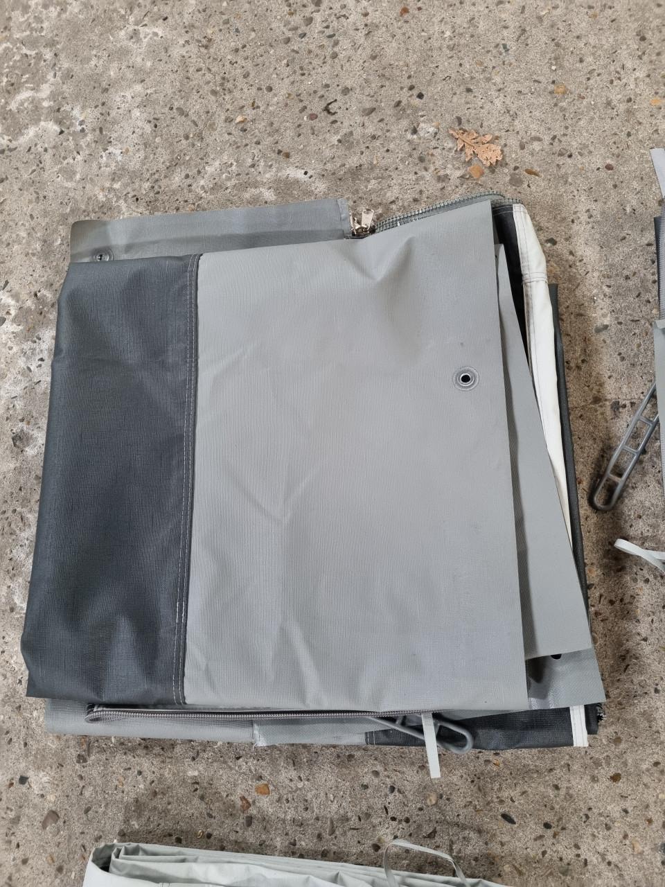 Grote Franka (Dorema) voortent (G18)