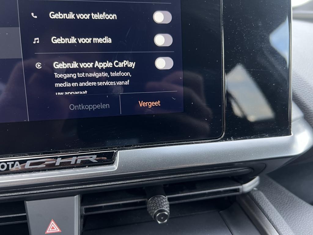 Toyota C-hr 1.8 hybrid 140 dyn