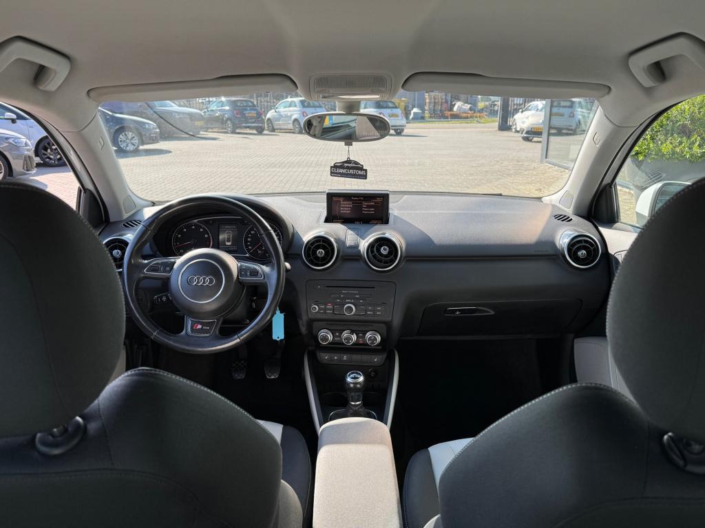 Audi A1 Sportback 1.4 tfsi ambition * cruise control * clima * navigatie * 