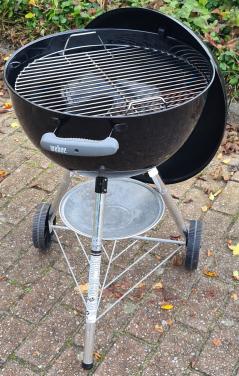 Zeer nette Weber houtskool BBQ