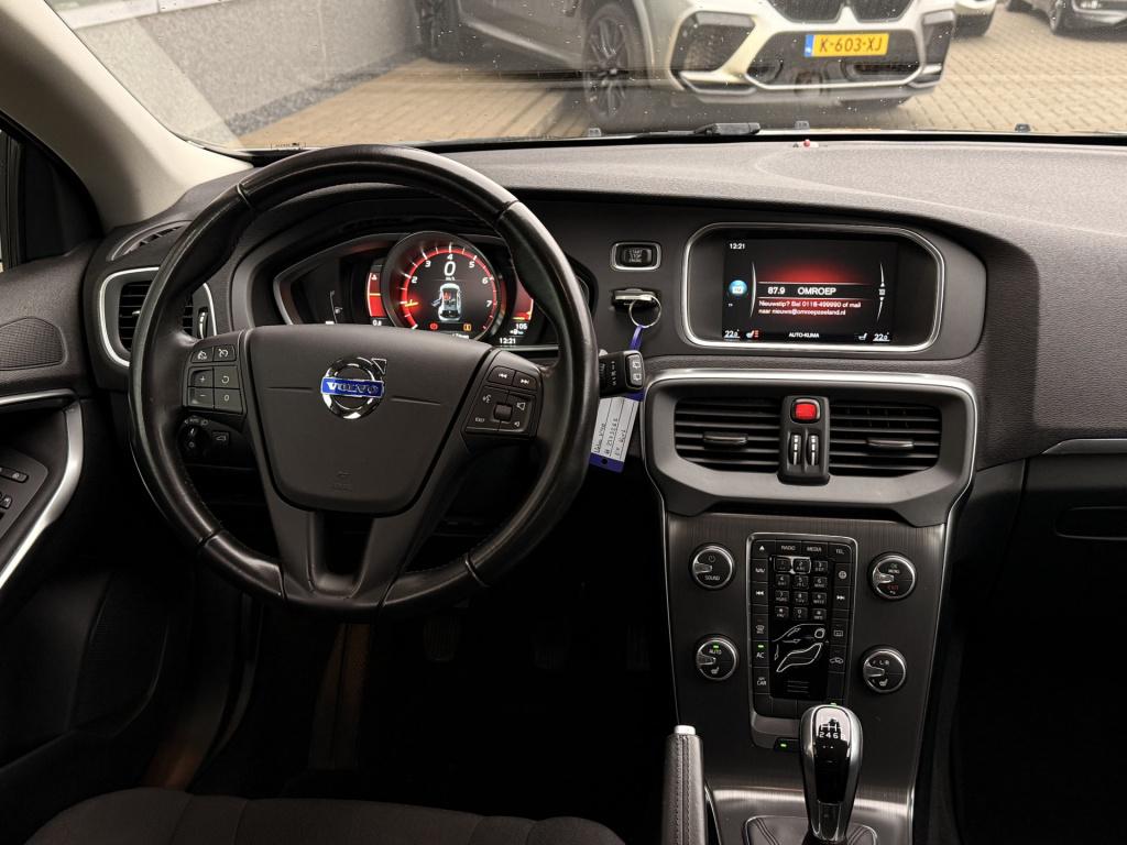 Volvo V40 1.5 t3 kinetic | navi | cruise | stoelverwarming | bluetooth | pa