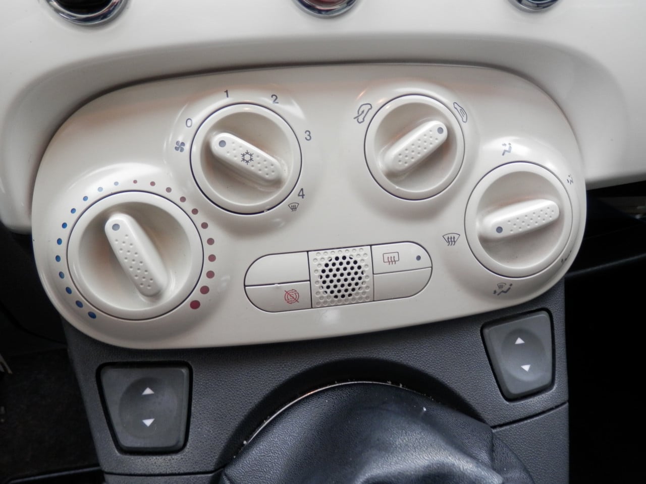 Auto Garant Biedt Aan: Fiat 500 1.2 Naked
