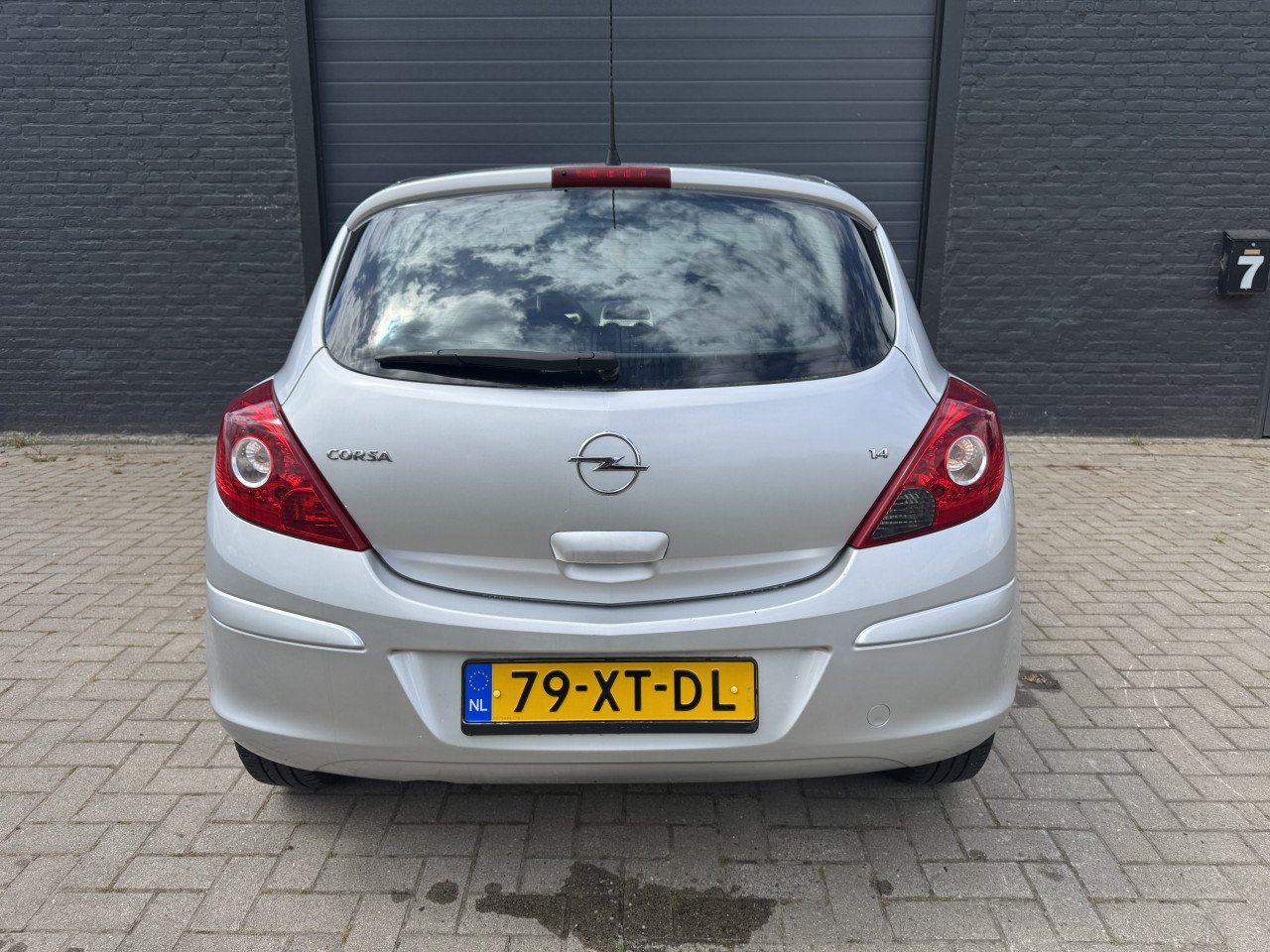 Opel Corsa 1.4 16V 66KW 3DRS 2007 Zilver Airco Apk Cruise Nap