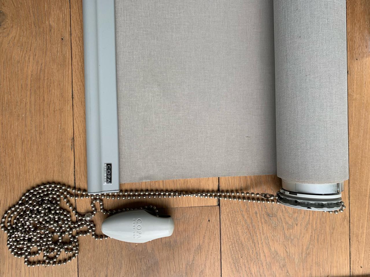 Rolgordijn breedte 337 Lengte 173 licht grijs/beige
