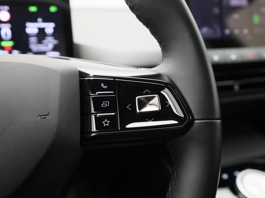 MG Mg4 64 kwh luxury | apple/carplay | camera | parkeersensoren | electrisc