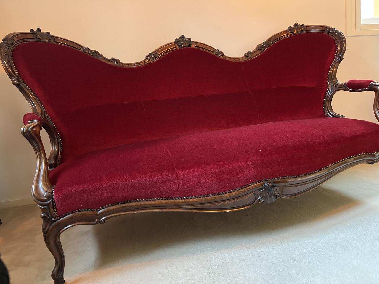 Antieke Rococo tafel, stoelen en zitbank in prima staat