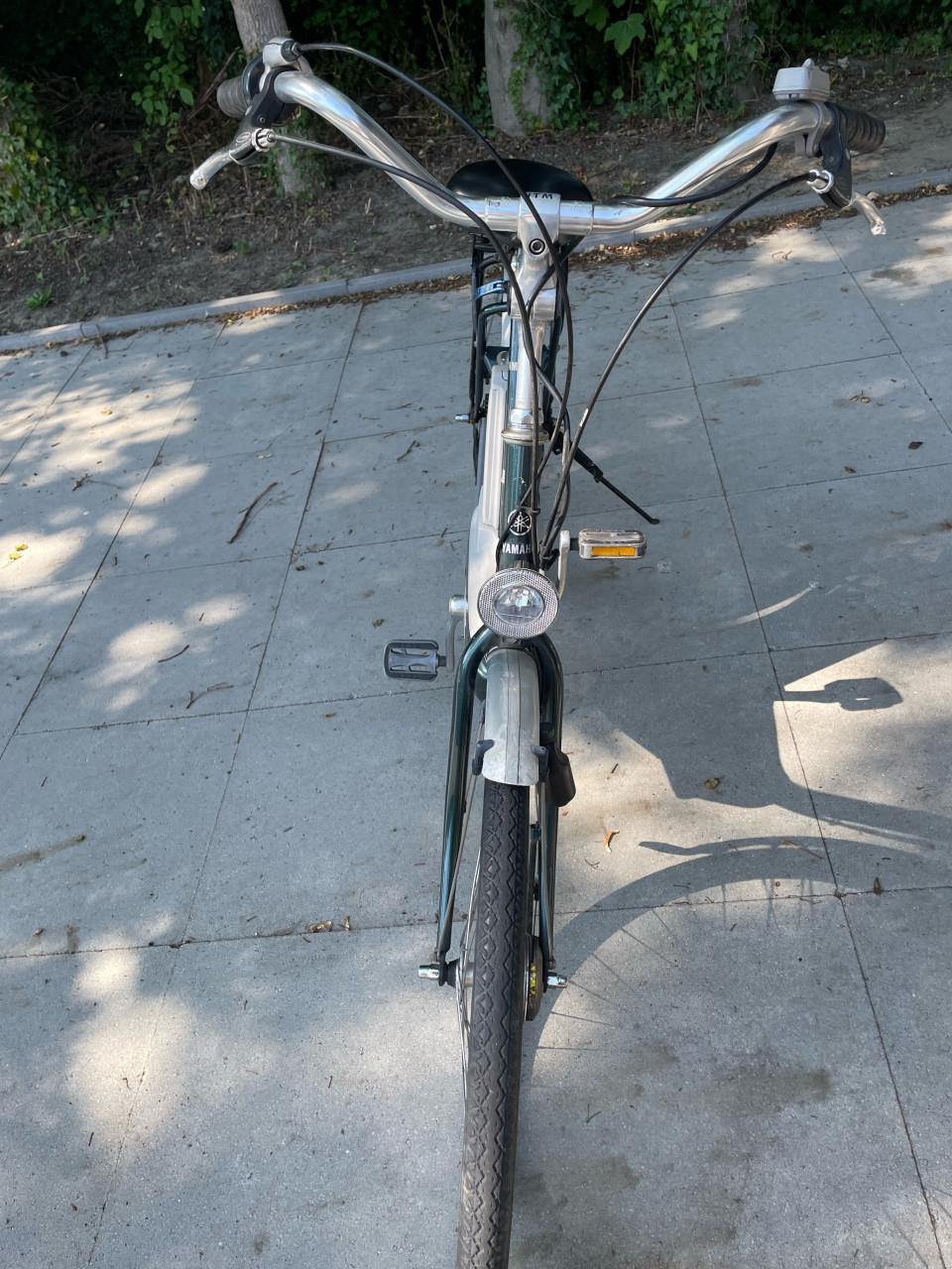 Elektrsche damesfiets.