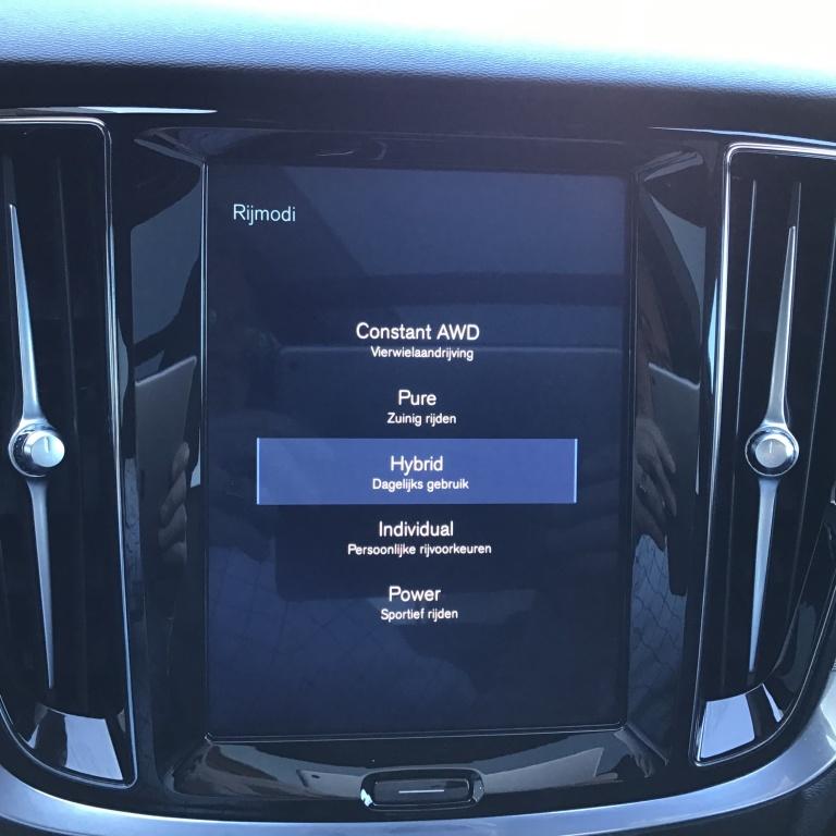 Volvo V60 t8 390pk awd r-design| full options ! trekhaak