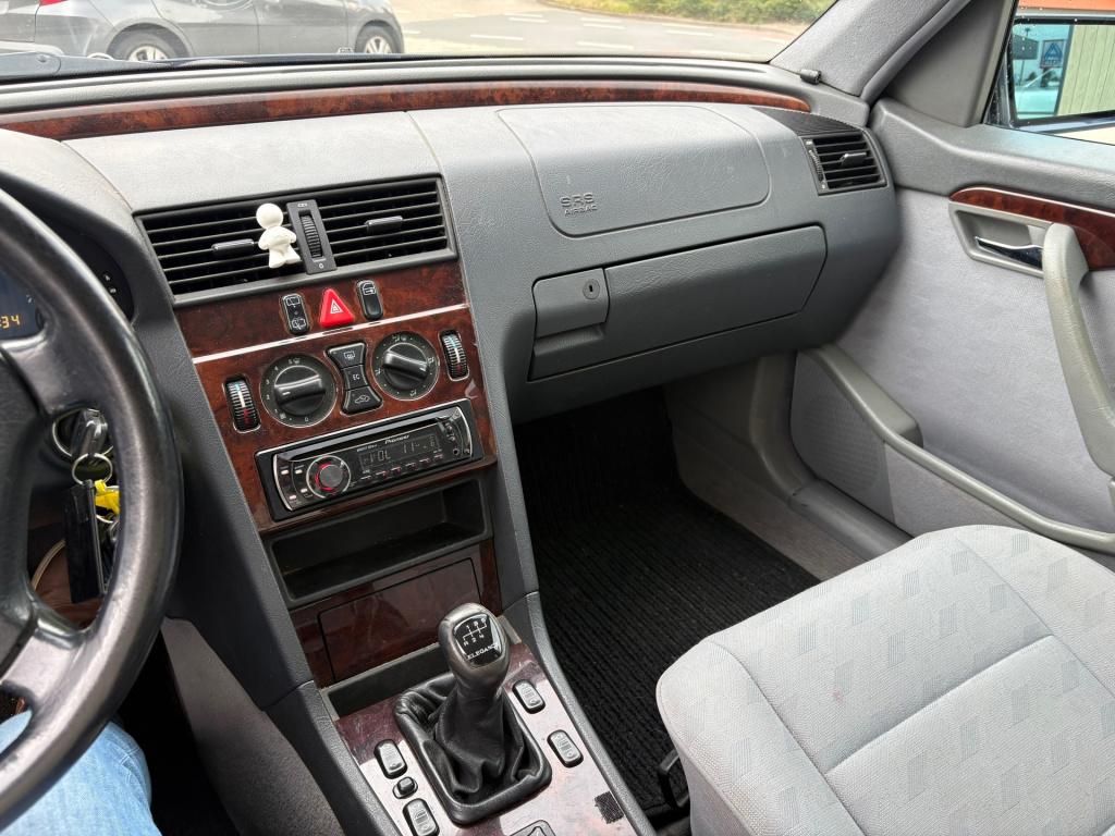 Mercedes-Benz C-Klasse combi 180 elegance